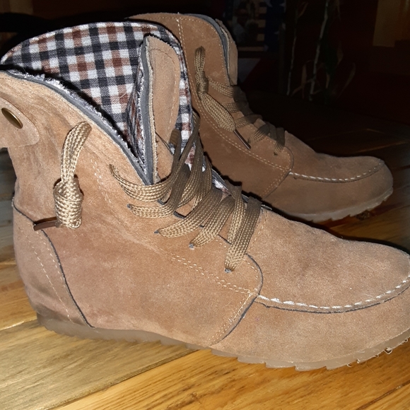 Bootie - Picture 2 of 6